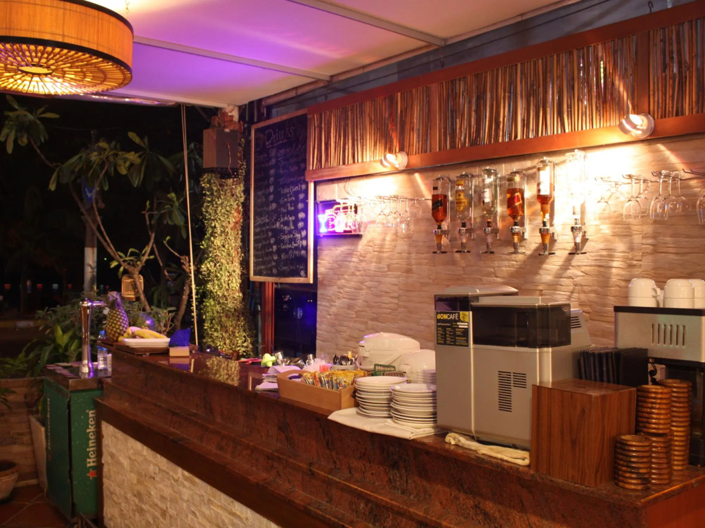 Opal House Hotel & Restaurant