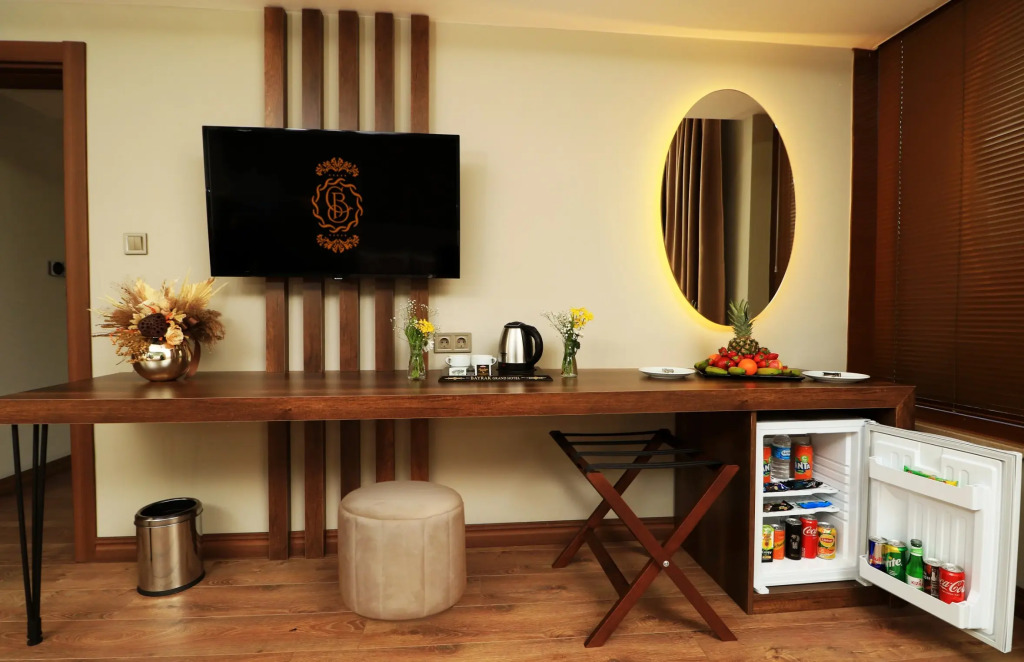 Bayrak Grand Hotel