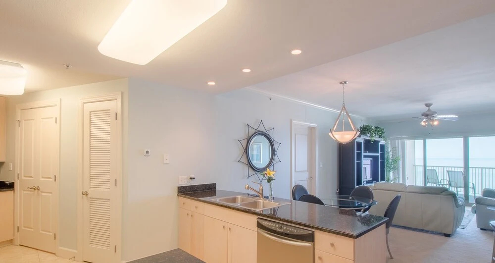 Sea Breeze-Sea Breeze 1007 Penthouse