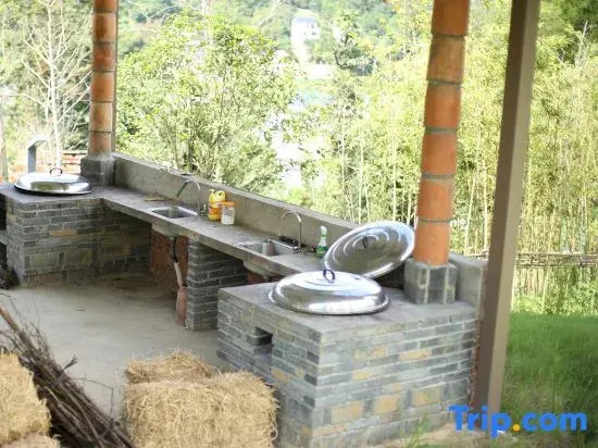 Mishu Shiye Mountain House Hot Spring Resort