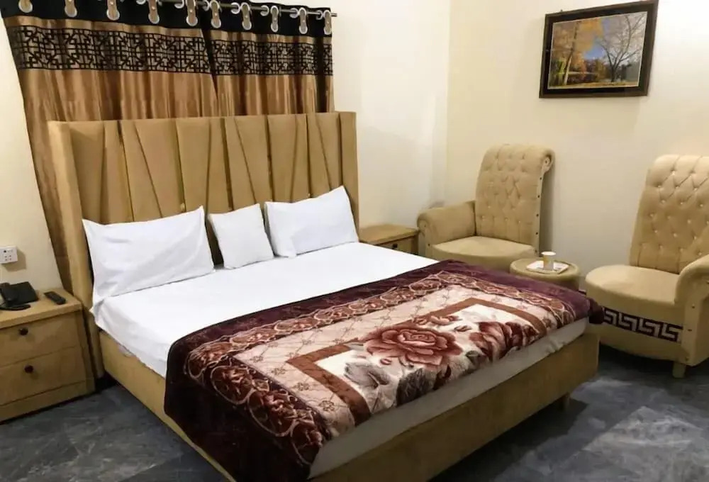 Hotel Golden Inn