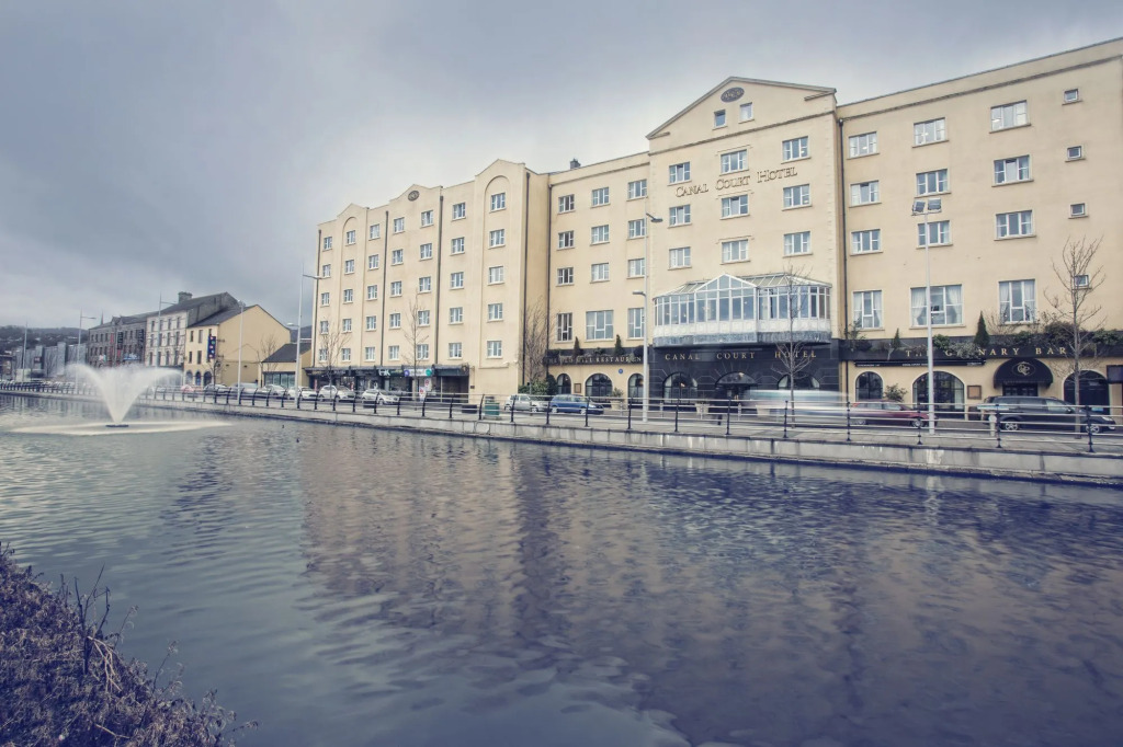 Canal Court