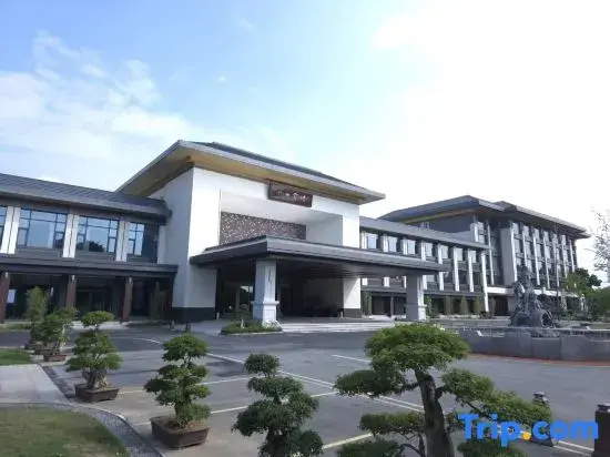 Longshan Hotel