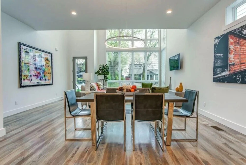 Spacious Tranquil Rooftop Pad on 8th by Music City Luxury Stays