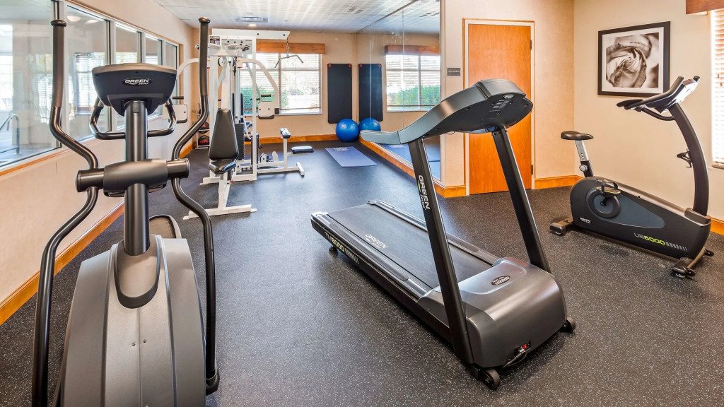 Best Western Plus Rose City Conference Center Inn