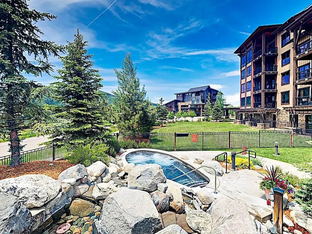 New Listing! Mountain-view W/ Pool & Gondola 2 Bedroom Condo