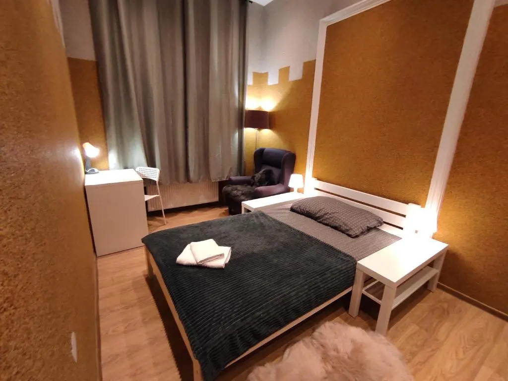 West.13 Guest Rooms