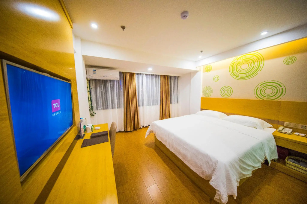GreenTree Inn Chuzhou Langya Mountain Scenic Area Xijian Road Business Hotel