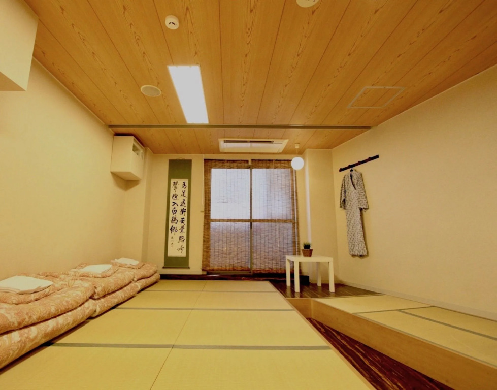 Osaka Guesthouse Nest