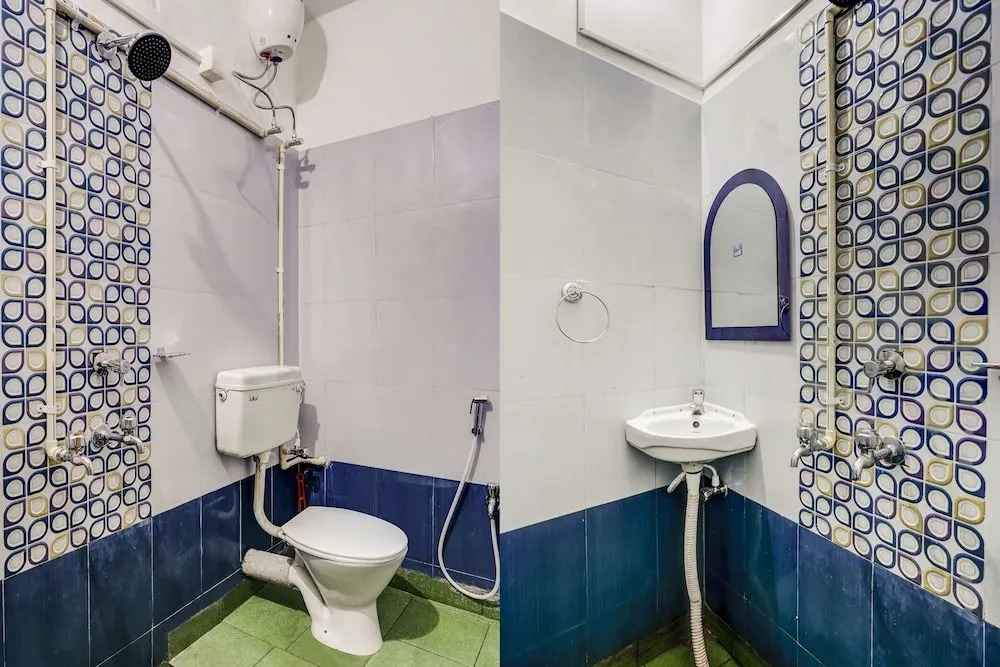 OYO Flagship 60003 Hotel Santosh