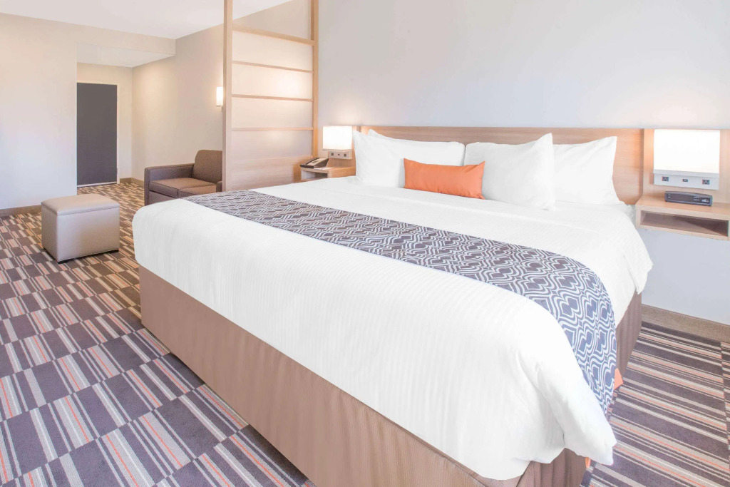 Microtel Inn & Suites by Wyndham Cuauhtemoc Campos Menonitas