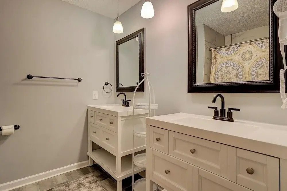 Renovated 2BR Hilton Head Home Walk to Shops