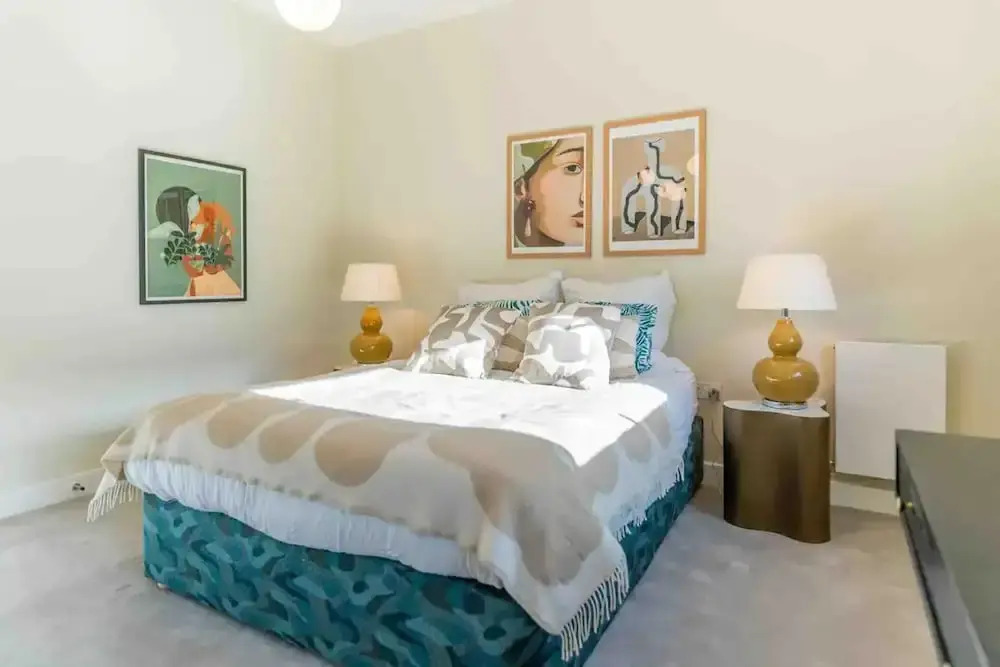 London Oasis - Spacious 4 Bedroom House