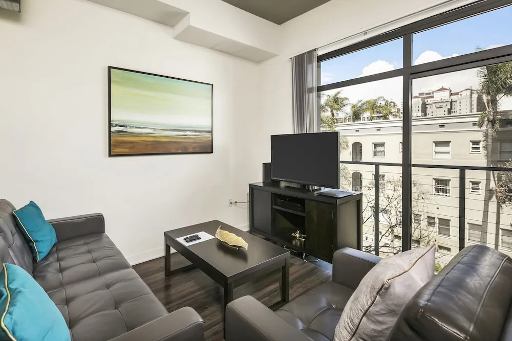 Sixth Ave Condos by Barsala