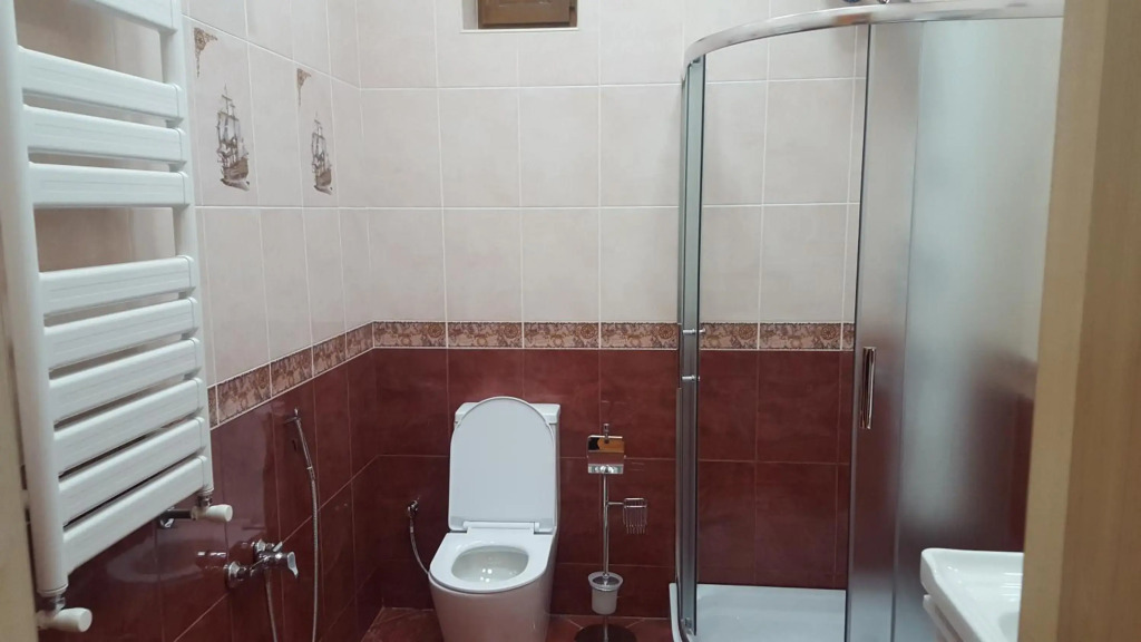 Charming 2 Bedroom Apartment near the Citys Biggest Mall