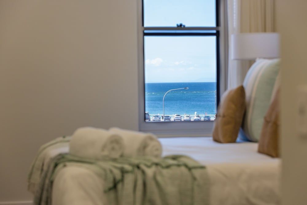 Astina Suites, Forster