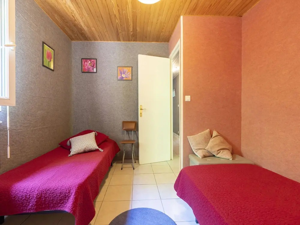 Tranquil Villa in Les Salelles