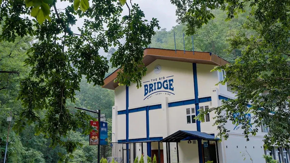 The Big Bridge- A Boutique Hotel On A Bridge