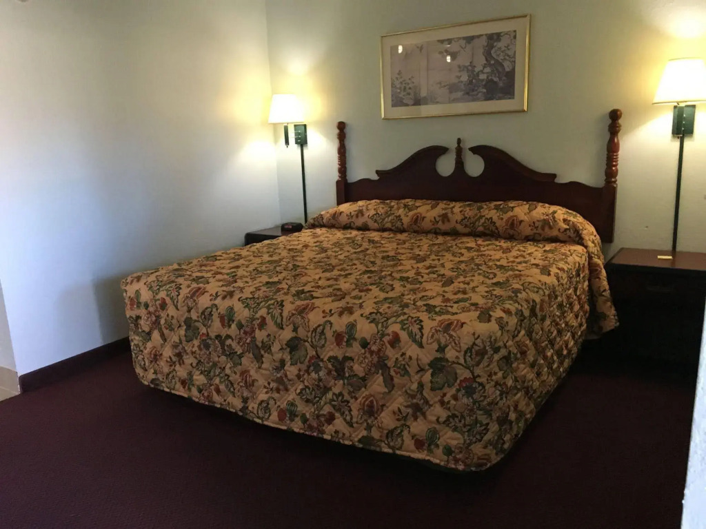 Budget Inn