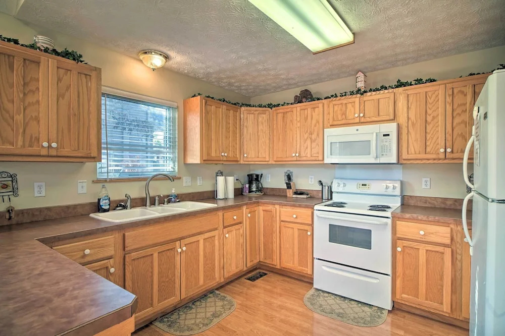 Caryville Home w/ Private Dock & Norris Lake Views