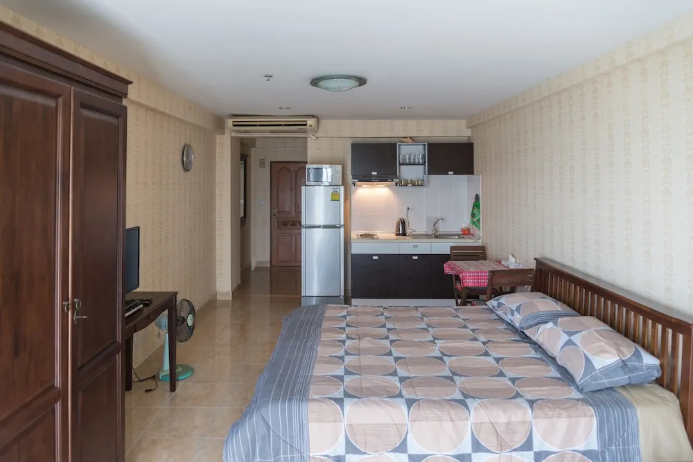 Jomtien Beach Condominium Rimhad A