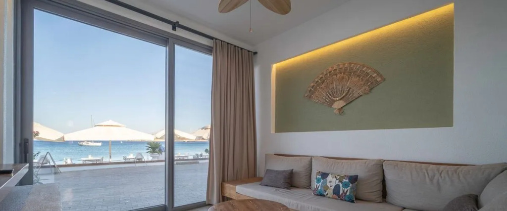 Yali Sui̇tes Hotel