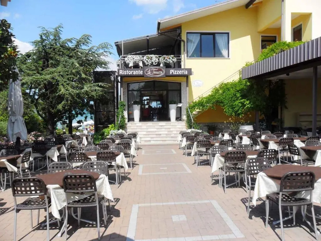 Camping Bella Italia Apartments Glicine - Lake Garda 22081