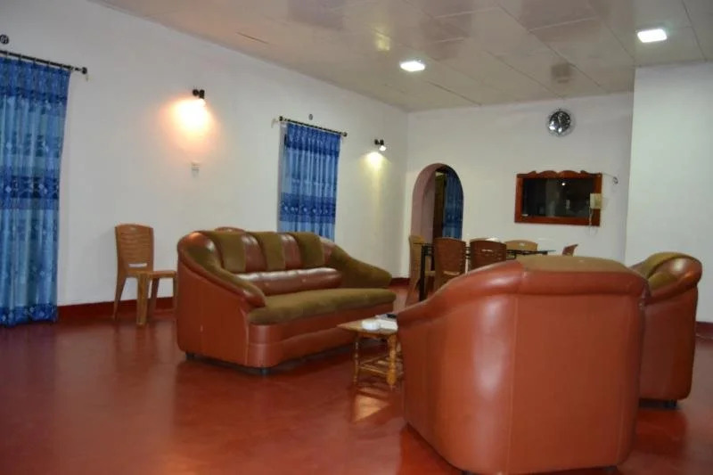 Amro Guest and Restaurant