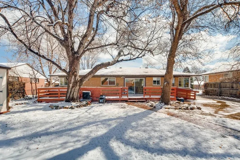 The Meadowlark Manor Spacious Backyard & Hot Tub