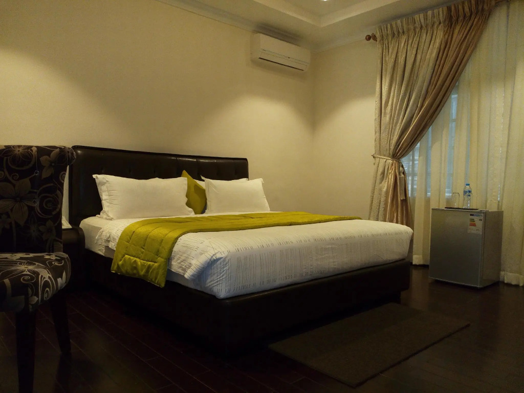 World Lilies Hotel & Events Place
