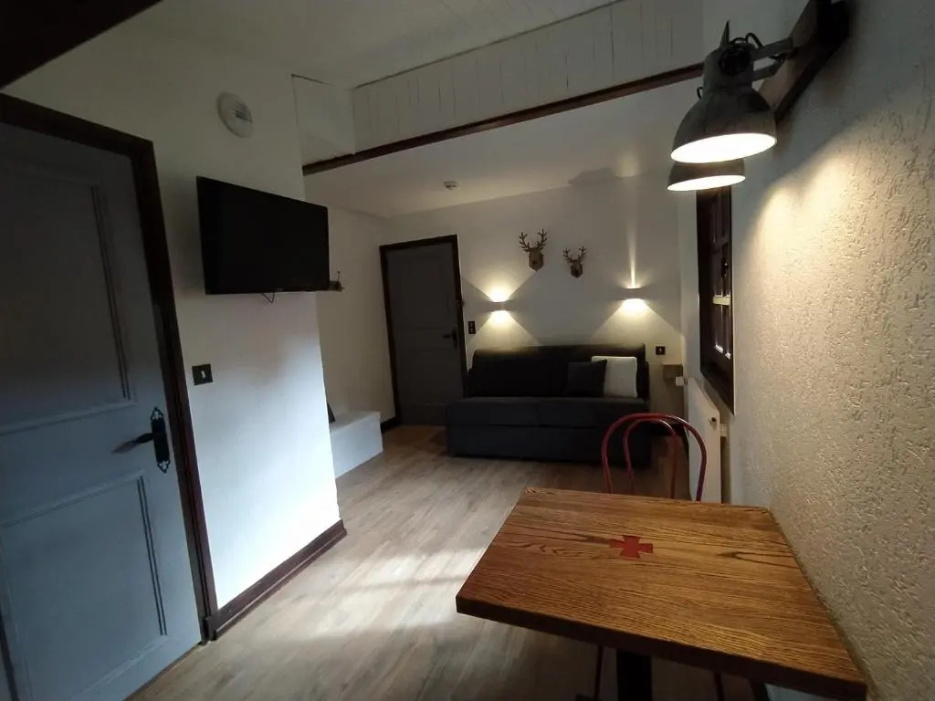Chalet AppartHôtel lEau Vive