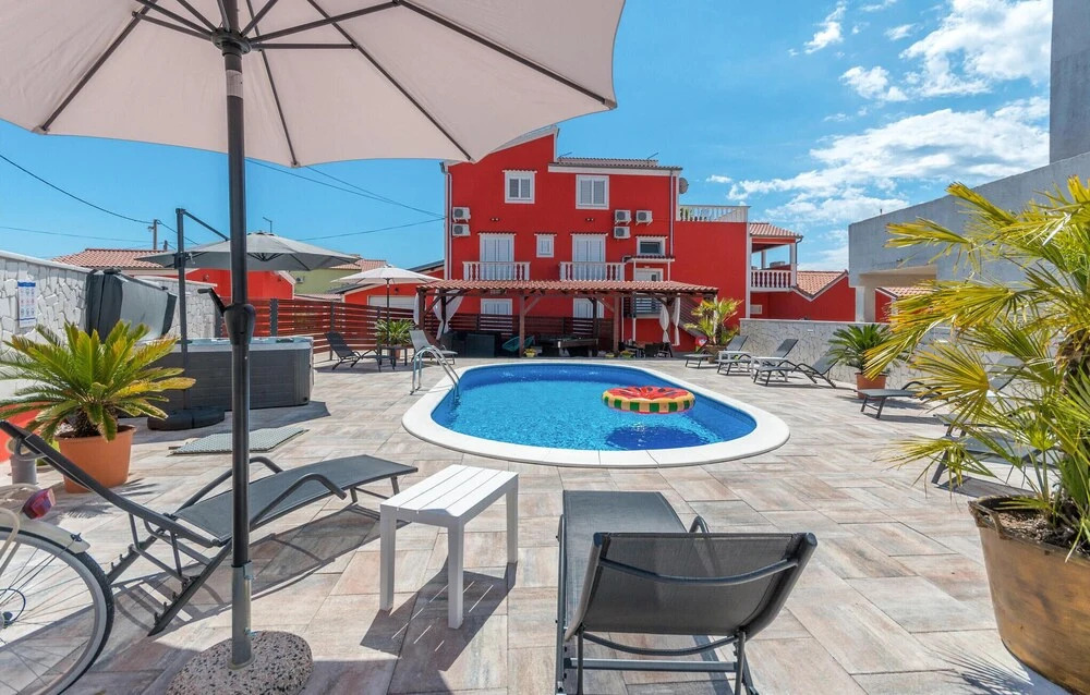 Luxury villa with a swimming pool Turanj, Biograd - 18274