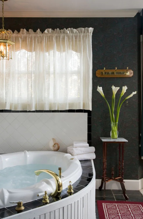 Arsenic and Old Lace Bed & Breakfast Inn
