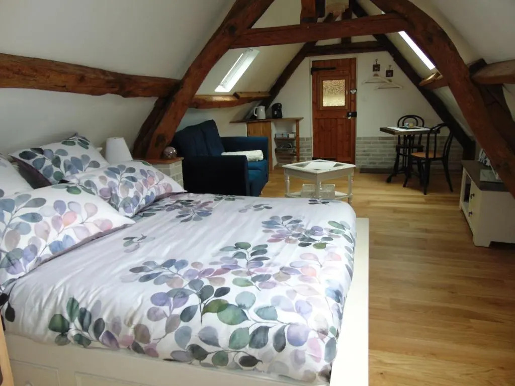 Le Grenier D'isafil (Adults Only)