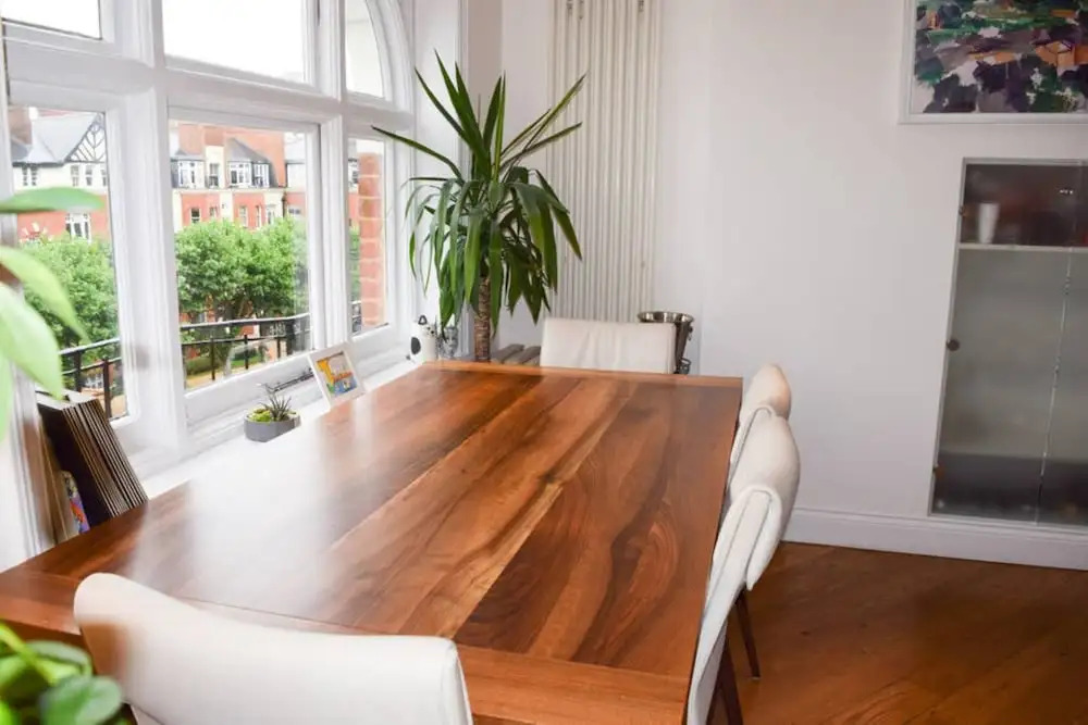 Stylish 2 Bedroom Top Floor Flat in Maida Vale