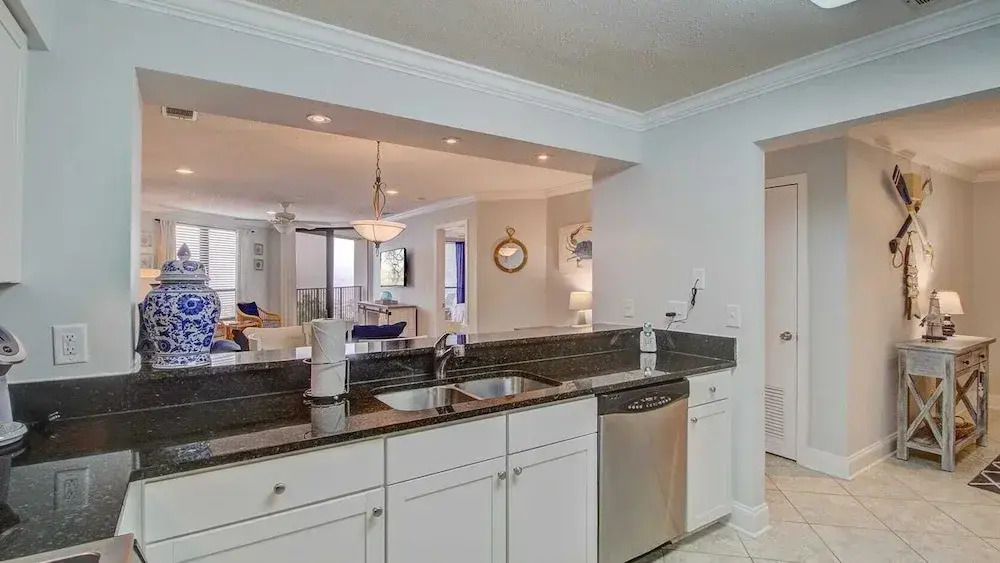 308 Summerhouse by Avantstay Oceanview Condo w/ Community Pool Access