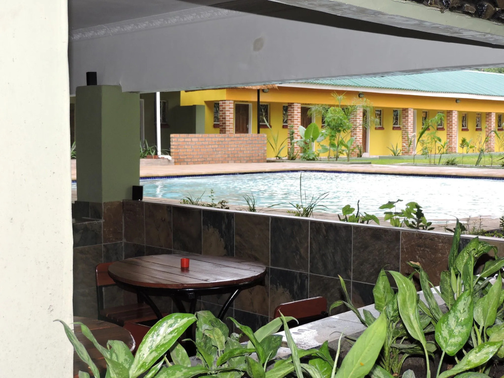 Café Zambezi House of Africa - Hostel