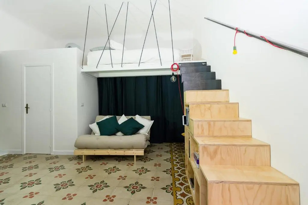 Boat Design Studio Apartment