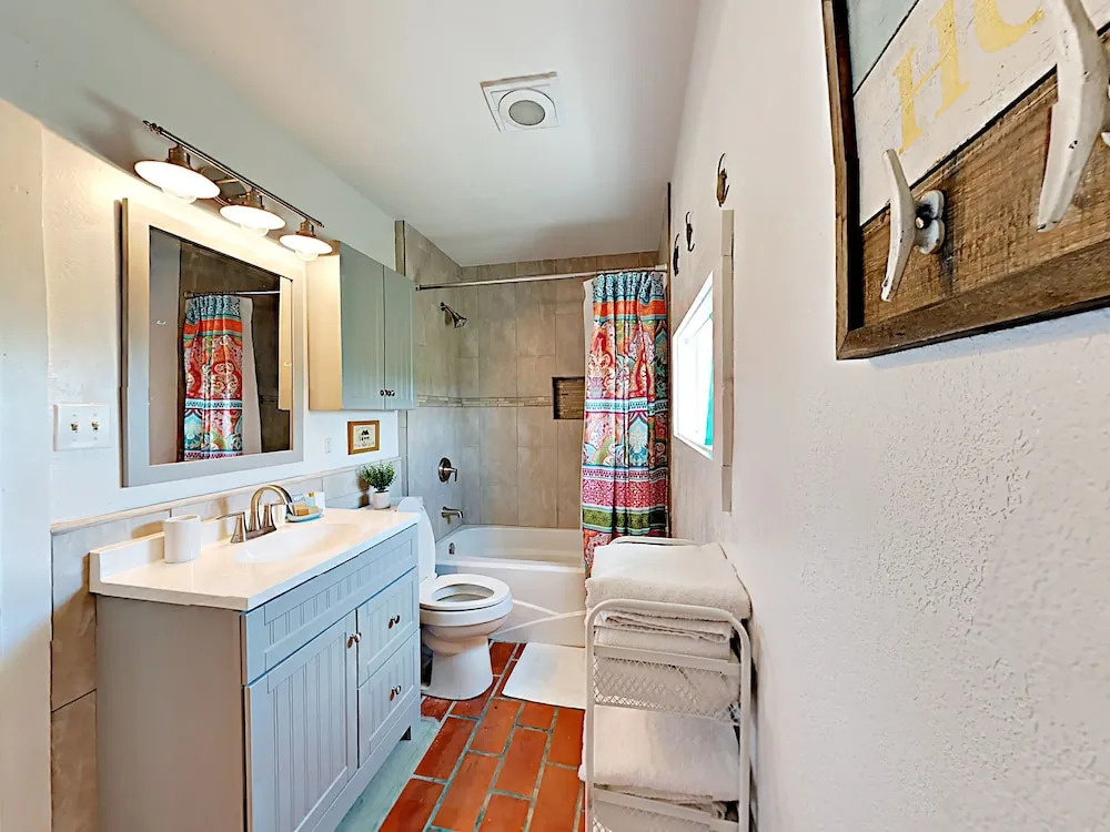 Cabinessence At La Playa - Two Bedroom Home