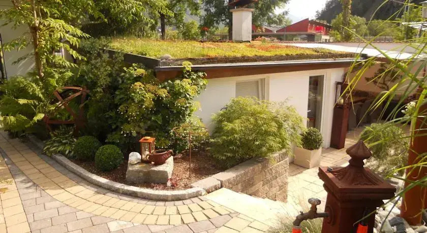 Haus Garten Lutz