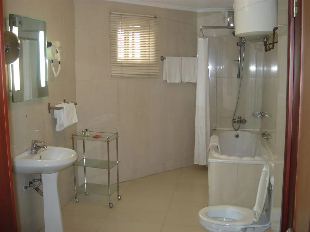 Bec Suites