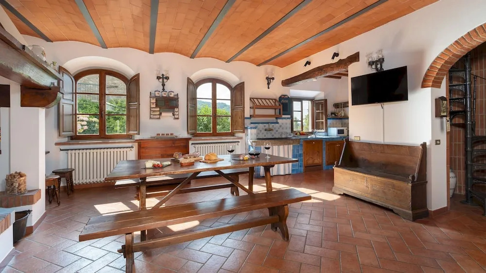 CASA PAGGETTI 8, Emma Villas