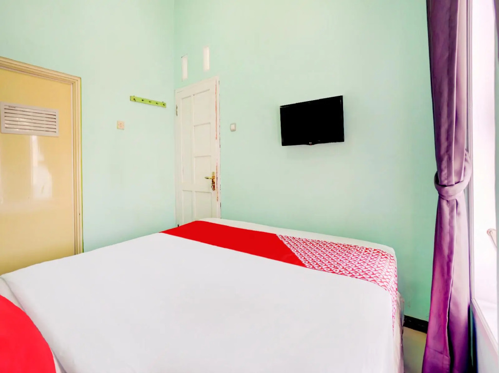 OYO 90284 Villa Biru