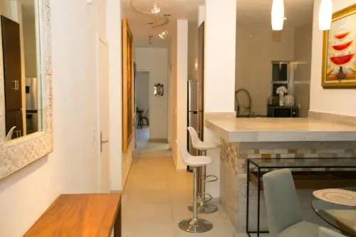 Groovy 1br Condo at Great Location by Happy Address