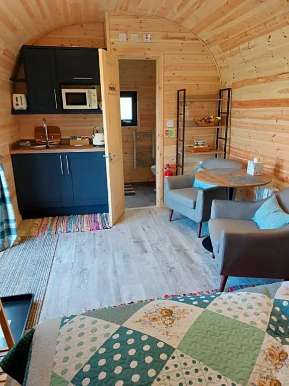 Oak Lodge Pods