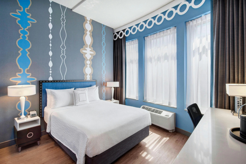 Fairfield Inn and Suites Chicago Downtown/ Magnificent Mile
