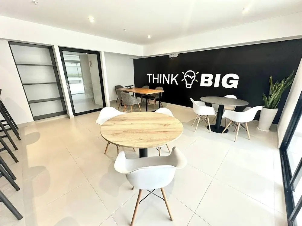 Modern 1BR on J Prado Board San Isidro