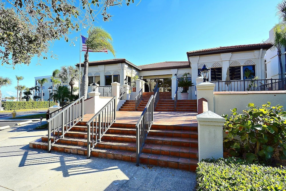 Land's End 304 Building 9 Beachfront / Totally Updated!!