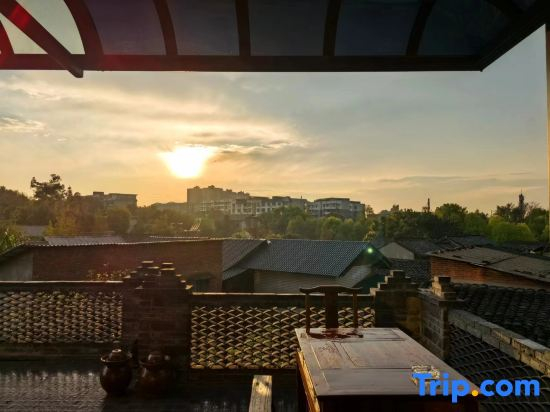 Xingyue Homestay (Fangte Dinosaur Museum)