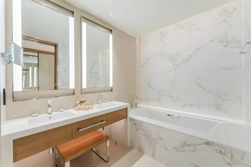 PVH - Address Opera 3BR